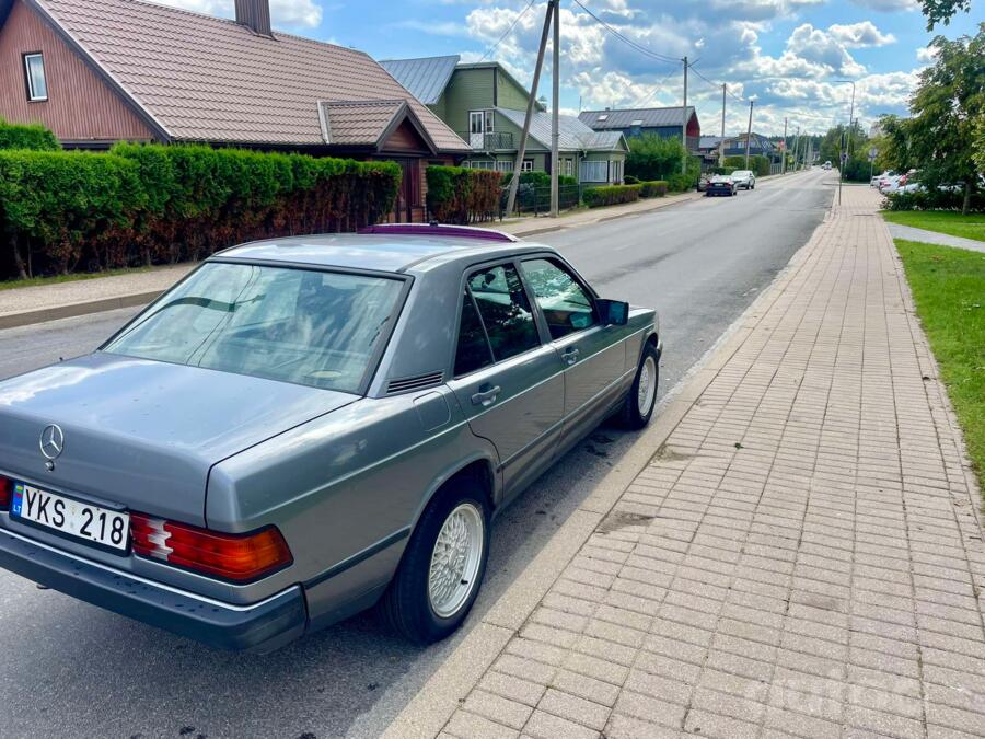 Mercedes-Benz 190 (W201) 1 generation