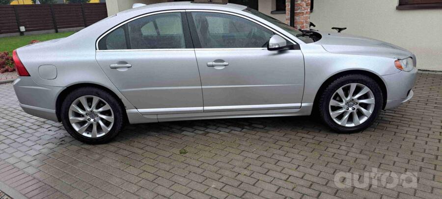 Volvo S80