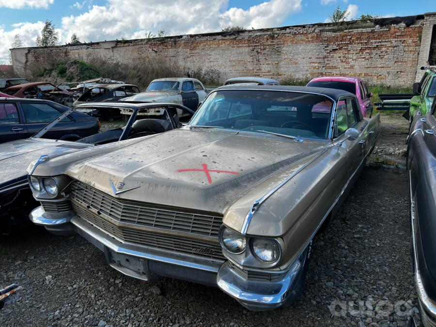 Cadillac De Ville 10 generation Sedan