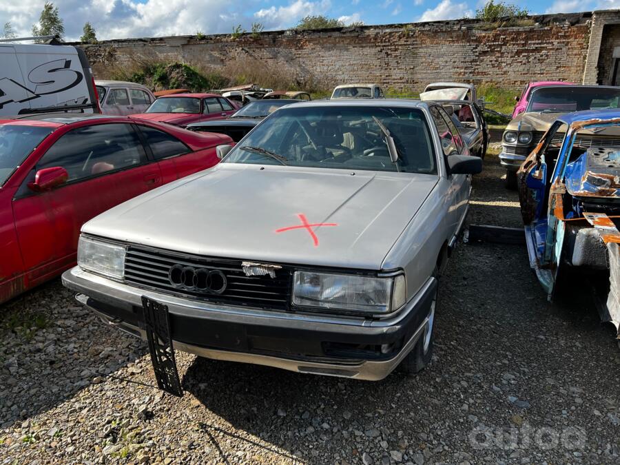 Audi 200 2 generation (C3)