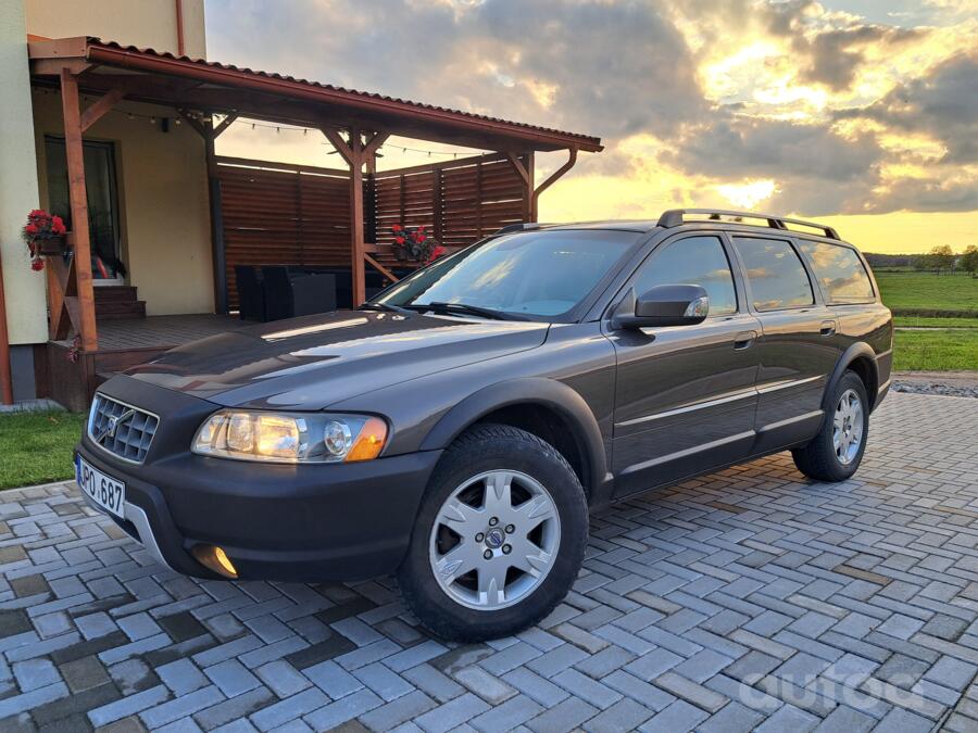 Volvo XC70 2 generation [restyling] wagon