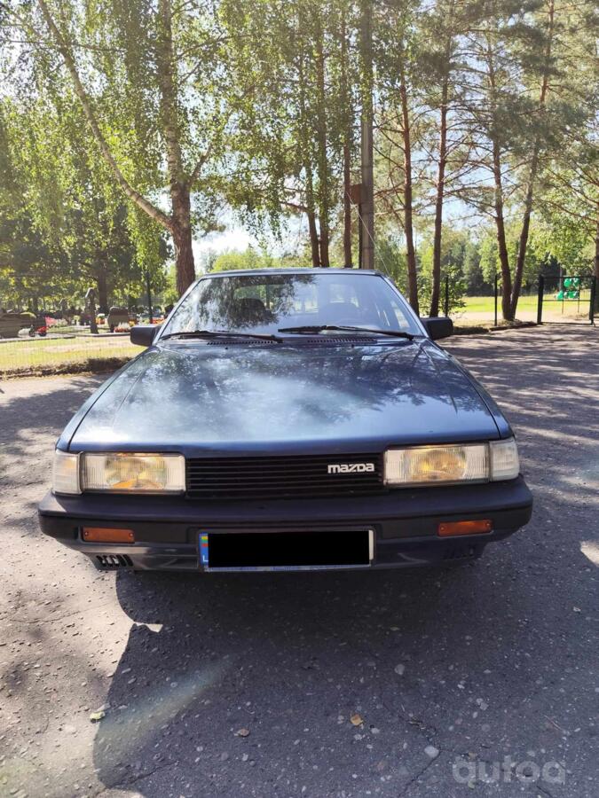 Mazda 626 GC Sedan