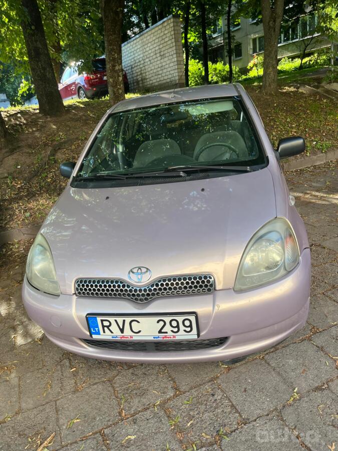 Toyota Yaris 1 generation