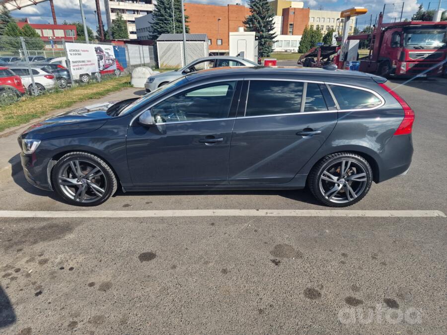 Volvo V60 1 generation [restyling] wagon 5-doors