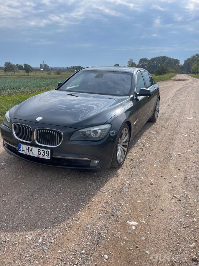 BMW 7 Series F01/F02 Sedan