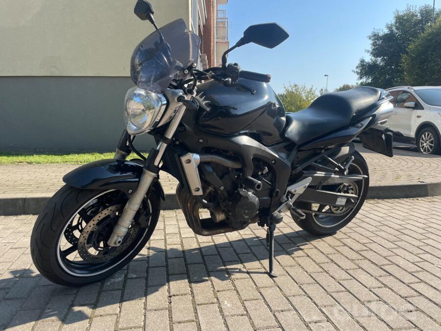 Yamaha FZ