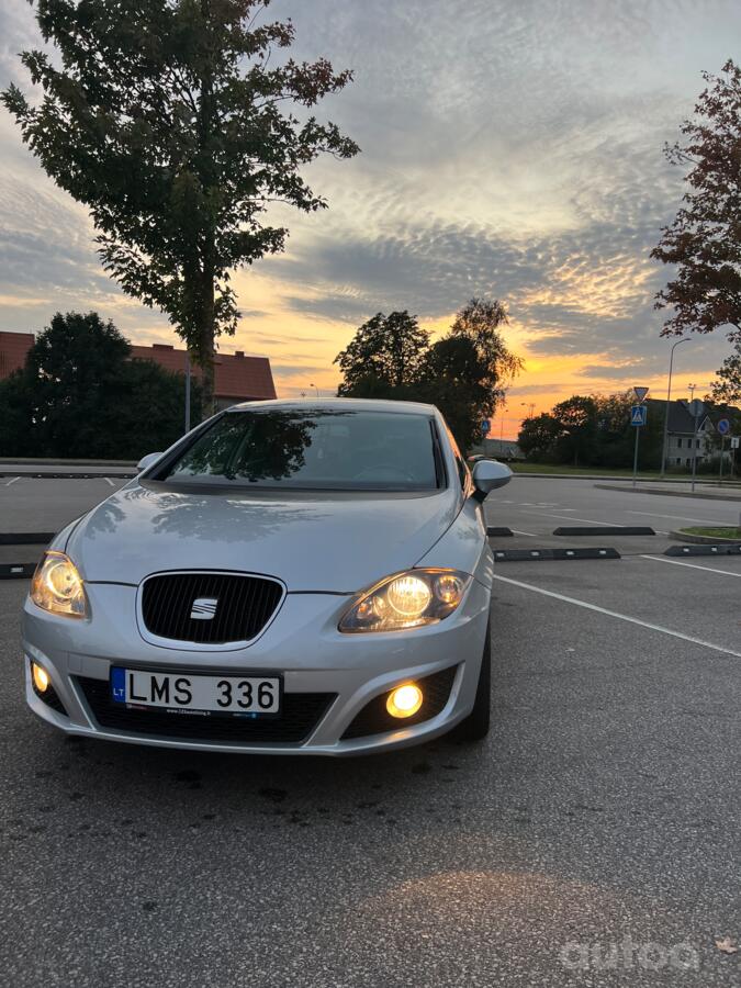 SEAT Leon 2 generation [restyling] Hatchback 5-doors