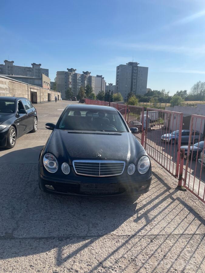 Mercedes-Benz E-Class W211 Sedan