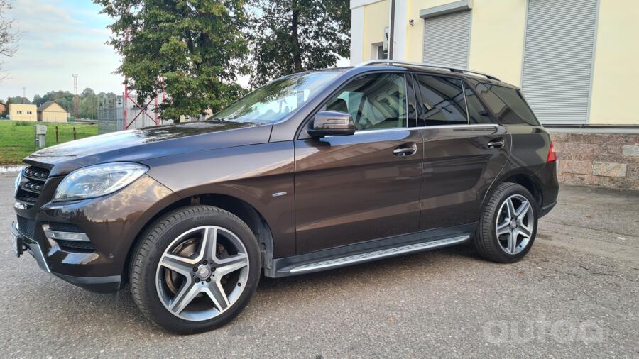 Mercedes-Benz M-Class W166 Crossover 5-doors