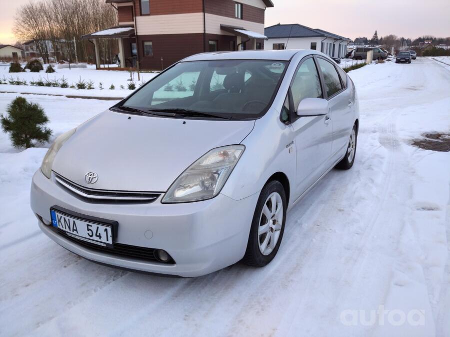 Toyota Prius 2 generation Hatchback