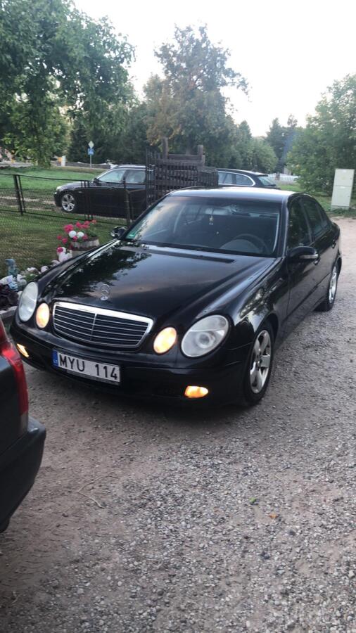 Mercedes-Benz E-Class W211 Sedan