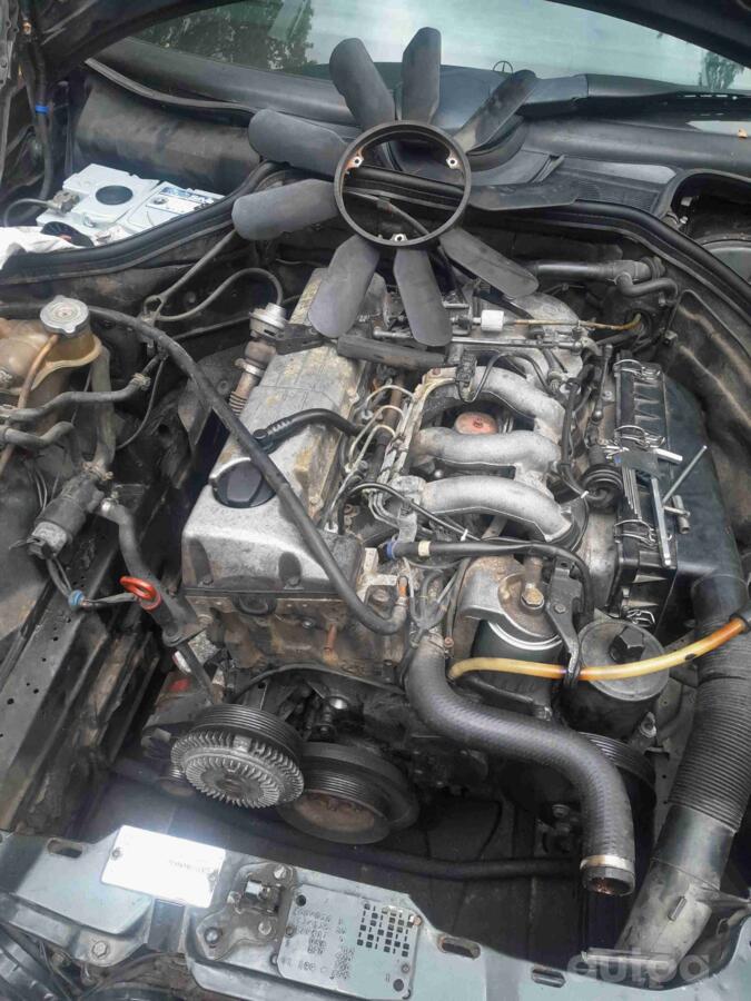 Mercedes-Benz W124