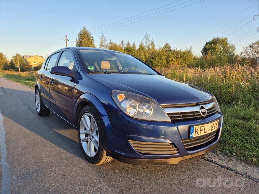 Opel Astra H Hatchback