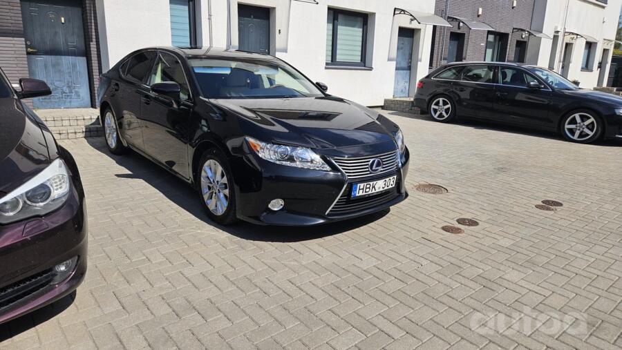 Lexus ES 6 generation Sedan