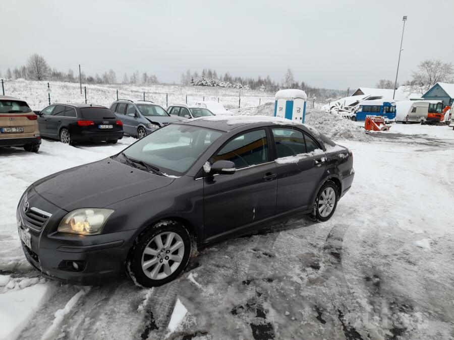 Toyota Avensis 2 generation [restyling] Liftback