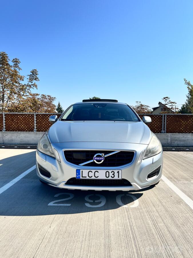 Volvo S60 2 generation Sedan
