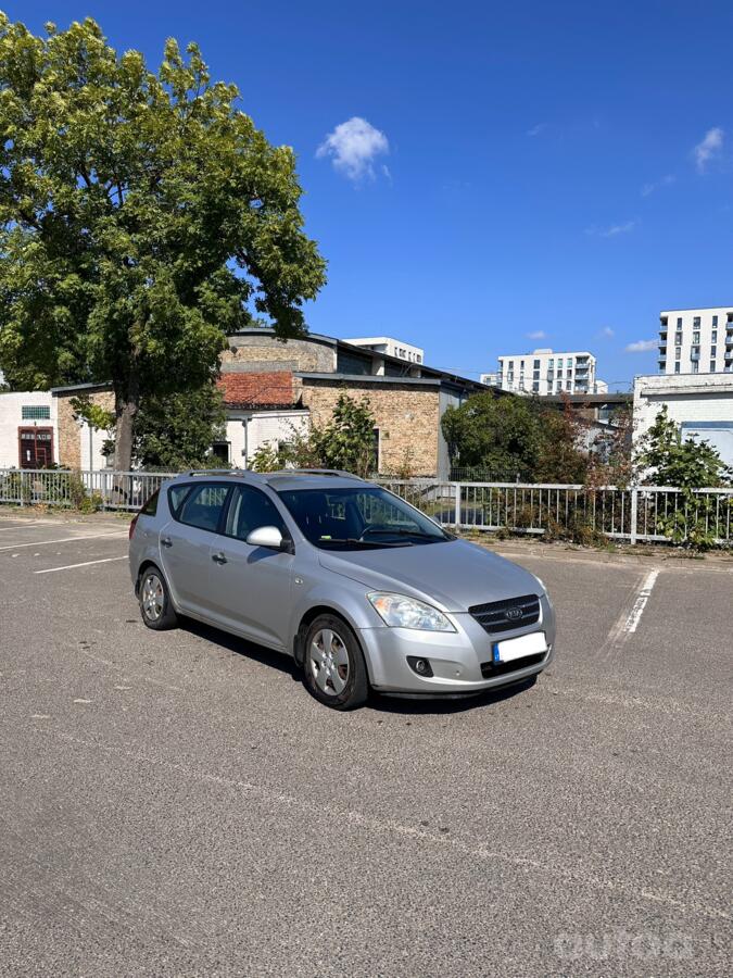 Kia Cee'd 1 generation SW wagon