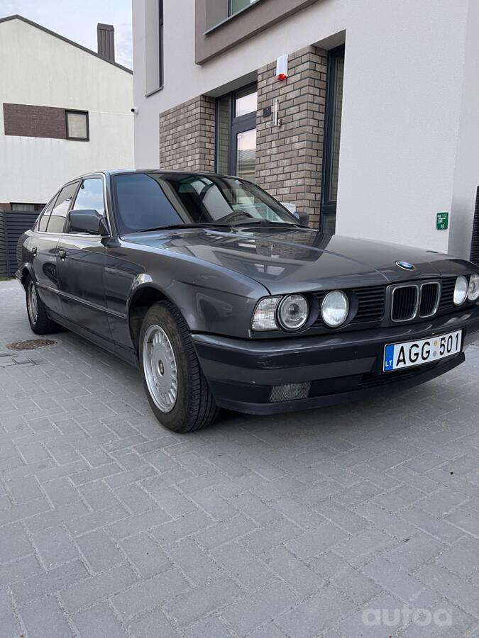 BMW 5 Series E34 Sedan