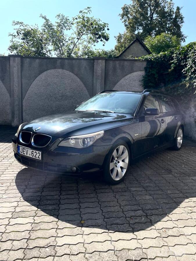 BMW 5 Series E60/E61 Touring wagon