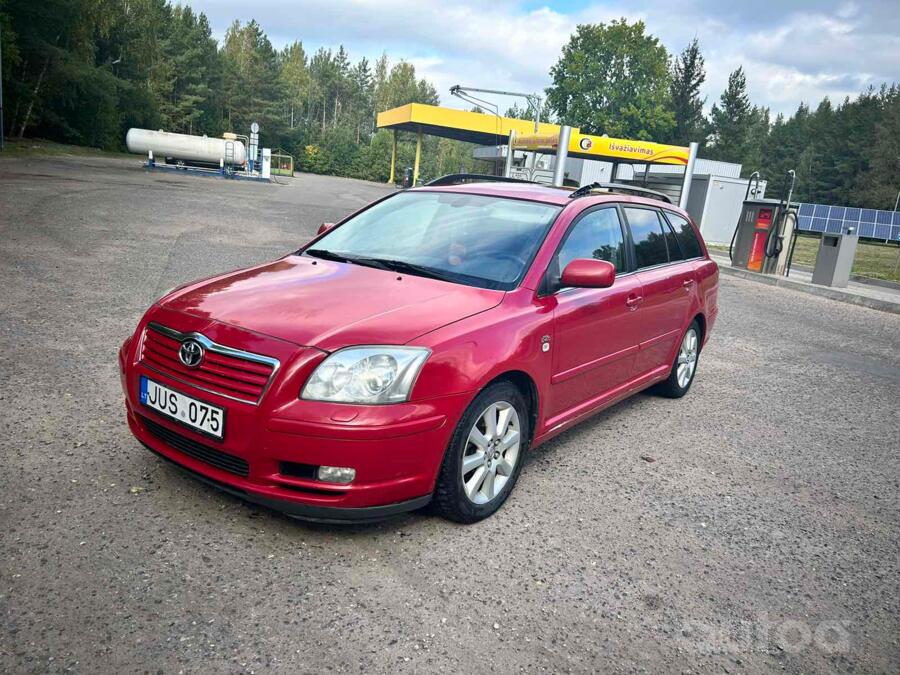 Toyota Avensis 2 generation wagon