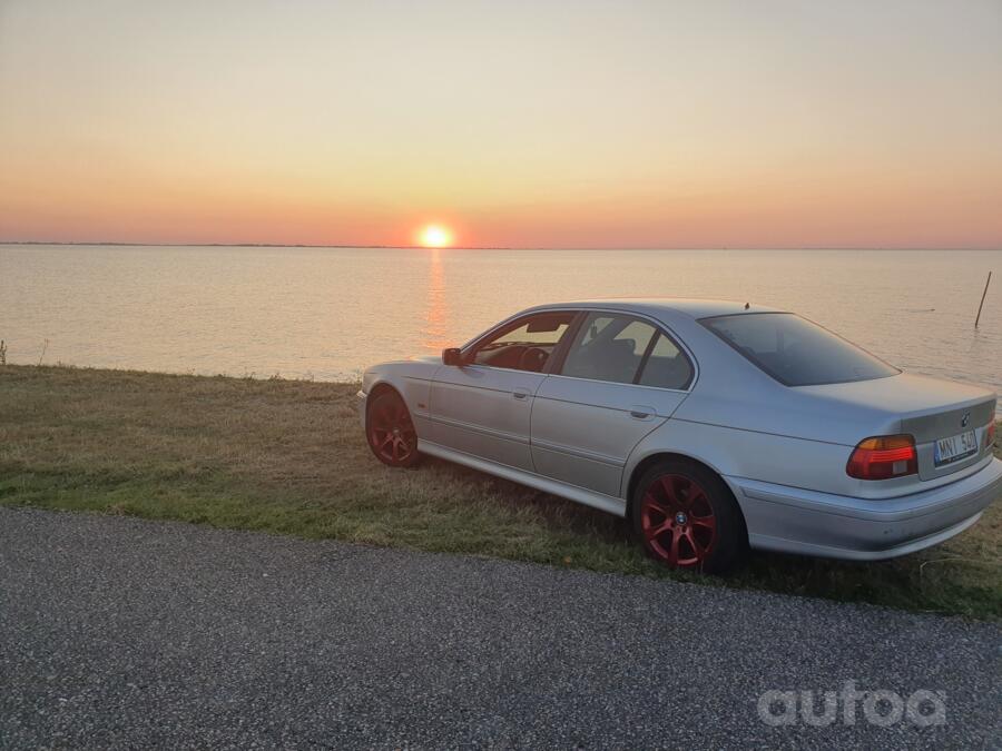 BMW 5 Series E39 Sedan 4-doors