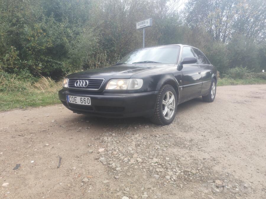 Audi A6 A4/C4 Sedan