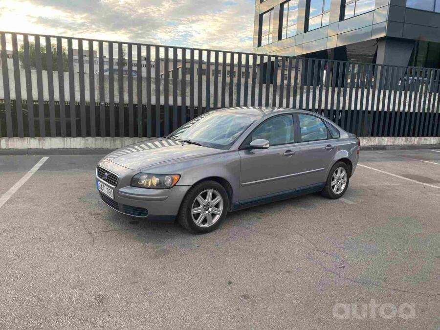 Volvo S40