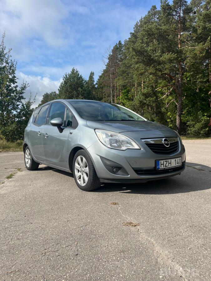 Opel Meriva 2 generation Minivan