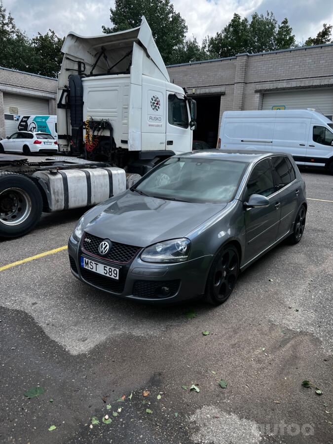 Volkswagen Golf GTI 5 generation