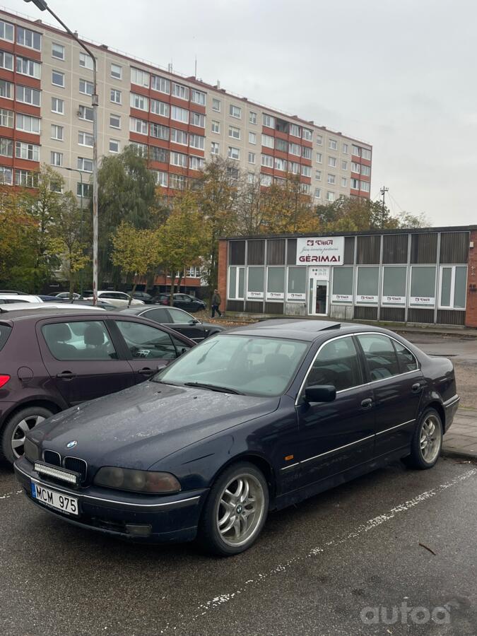 BMW 5 Series E39 Sedan 4-doors