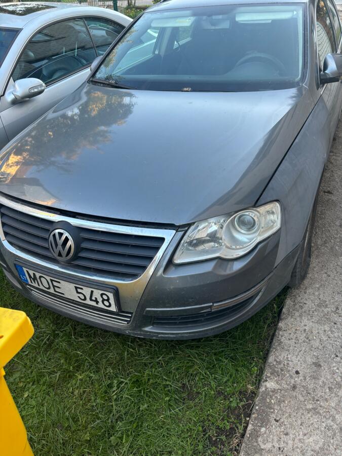 Volkswagen Passat B6 wagon 5-doors