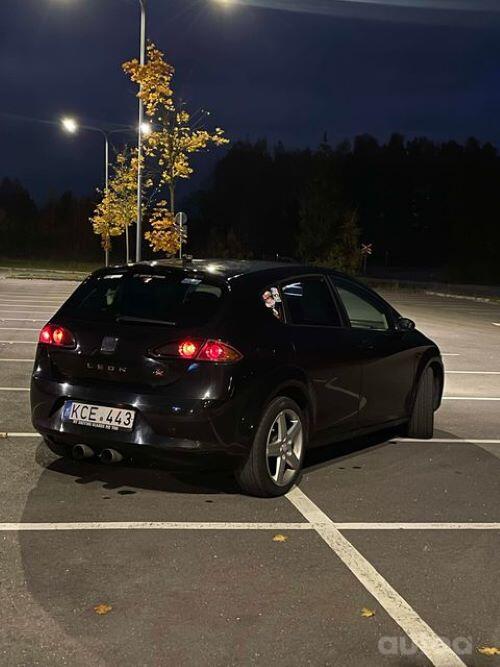 SEAT Leon 2 generation Hatchback 5-doors