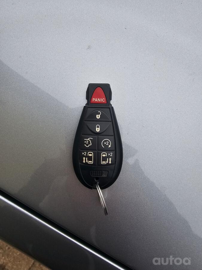 Chrysler Town & Country 5 generation [restyling]
