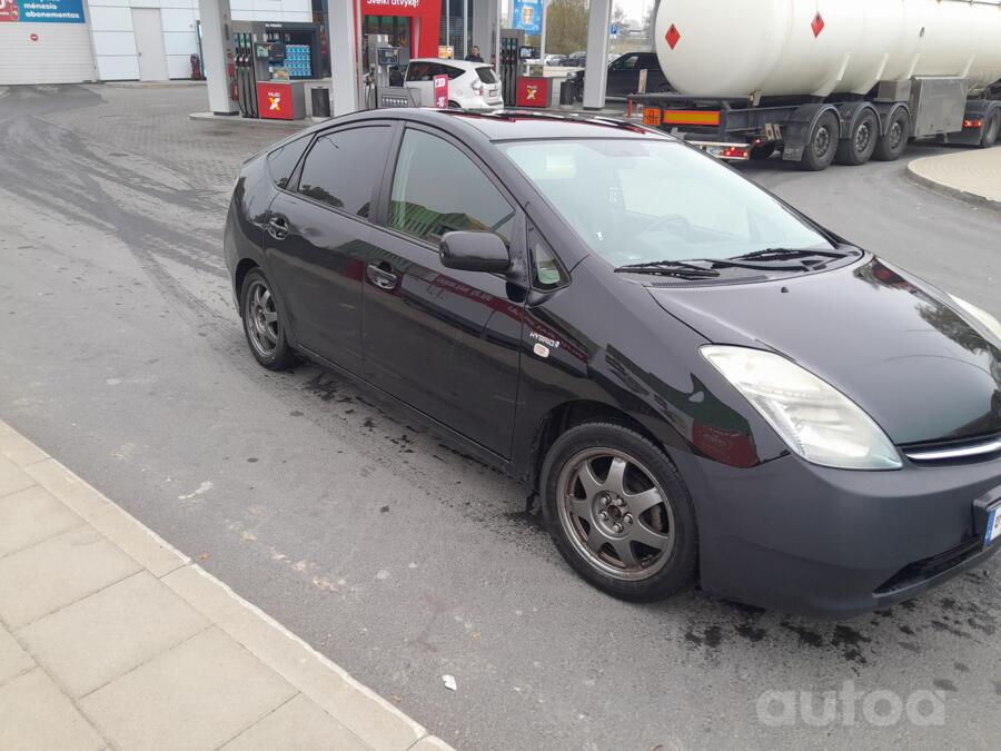 Toyota Prius 2 generation Hatchback