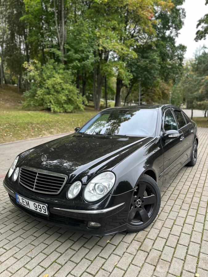 Mercedes-Benz E-Class W211 Sedan