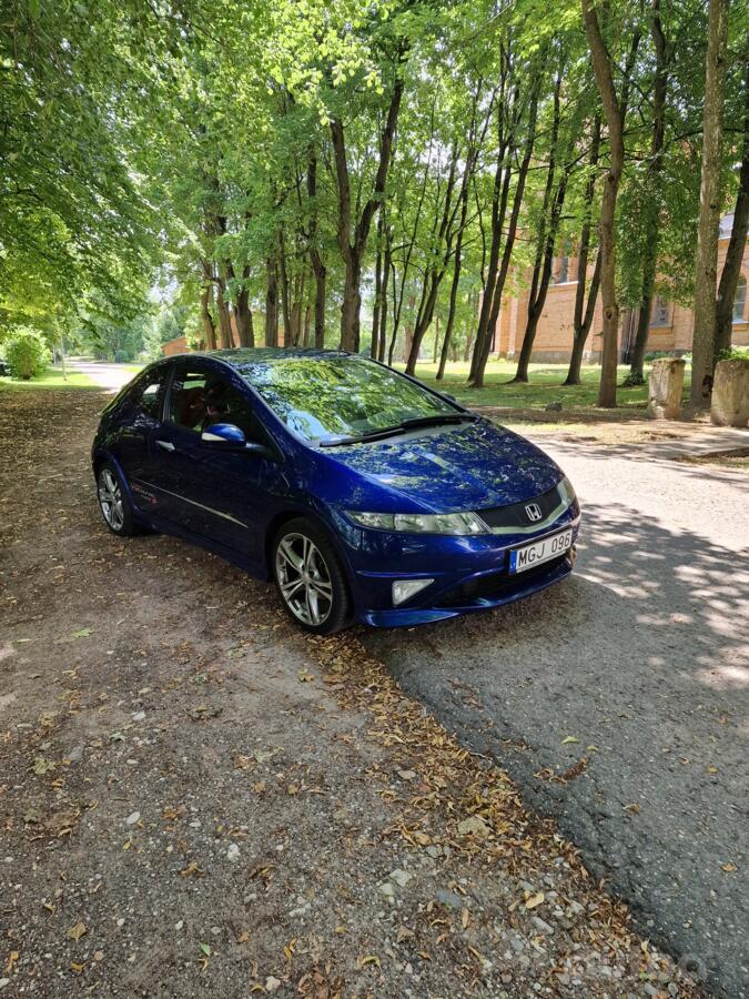 Honda Civic 8 generation [restyling] Type-S hatchback 3-doors