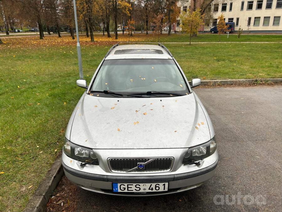 Volvo V70 2 generation wagon