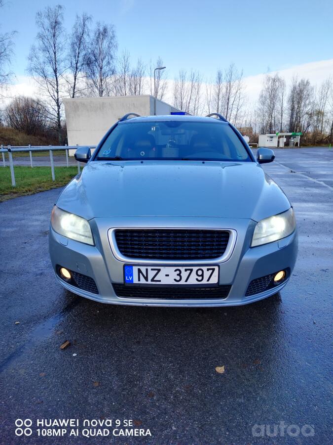 Volvo V70 3 generation wagon