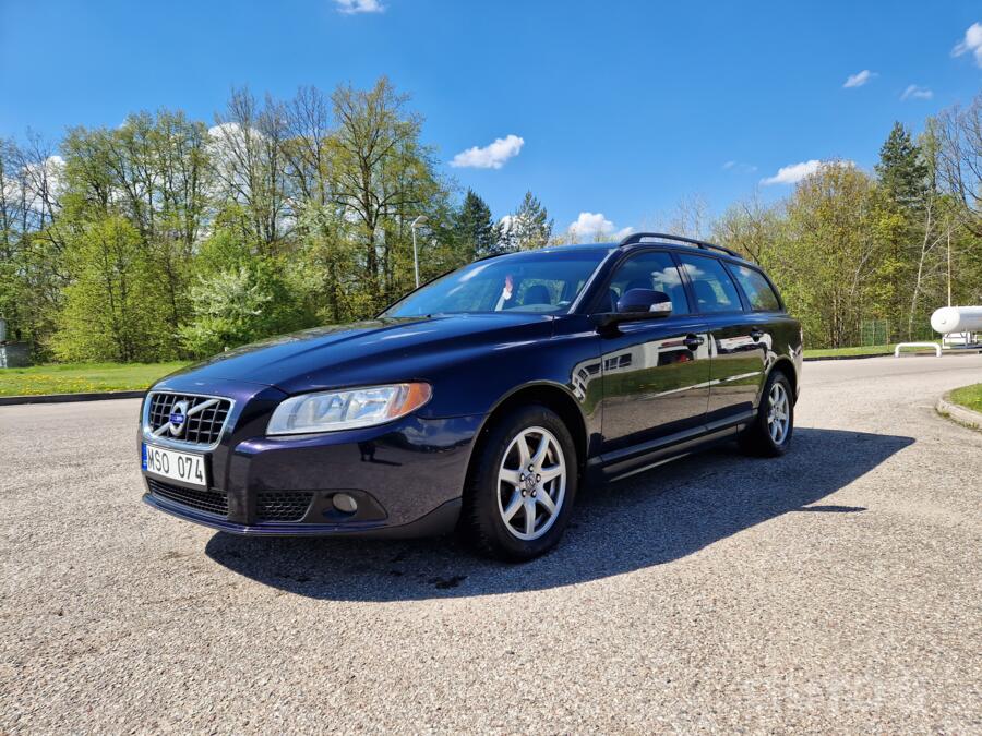 Volvo V70 3 generation wagon