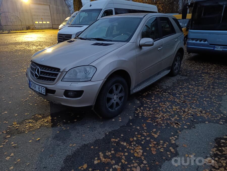 Mercedes-Benz M-Class W164 Crossover 5-doors