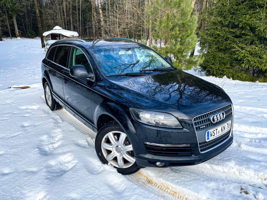Audi Q7 4L Crossover