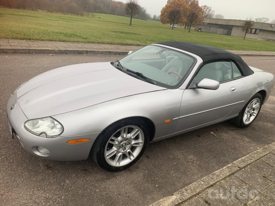 Jaguar XK X100 XK8 cabriolet 2-doors