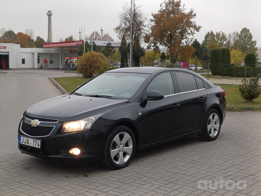 Chevrolet Cruze J300 Sedan