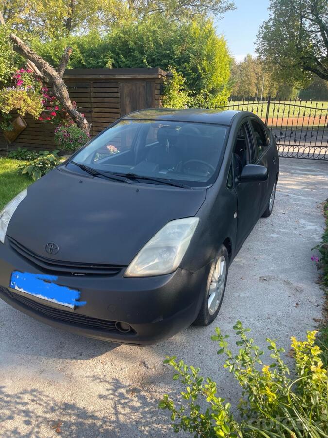 Toyota Prius 2 generation [restyling] (XW20)