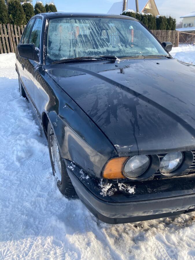 BMW 5 Series E34 Sedan