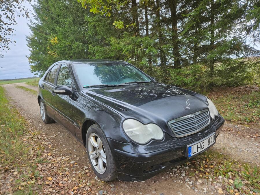 Mercedes-Benz C-Class W203/S203/CL203 Sedan