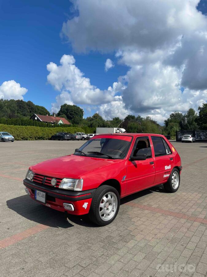 Peugeot 205