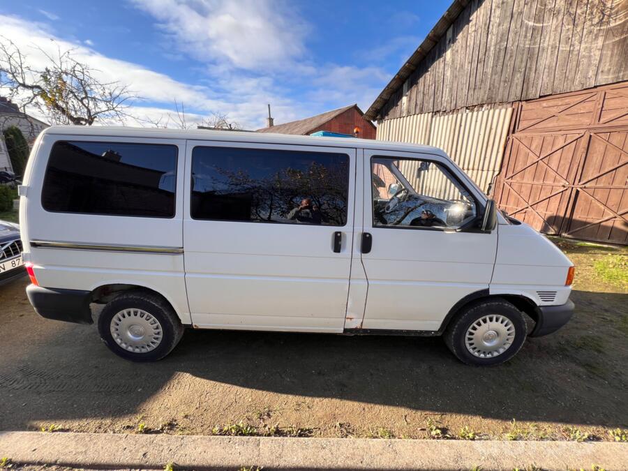 Volkswagen Transporter T4 Minivan 4-doors