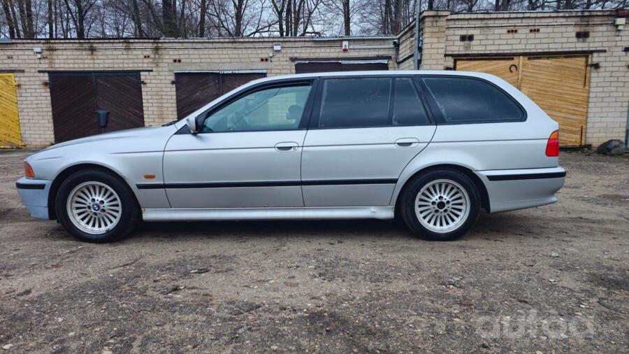 BMW 5 Series E39 Touring wagon