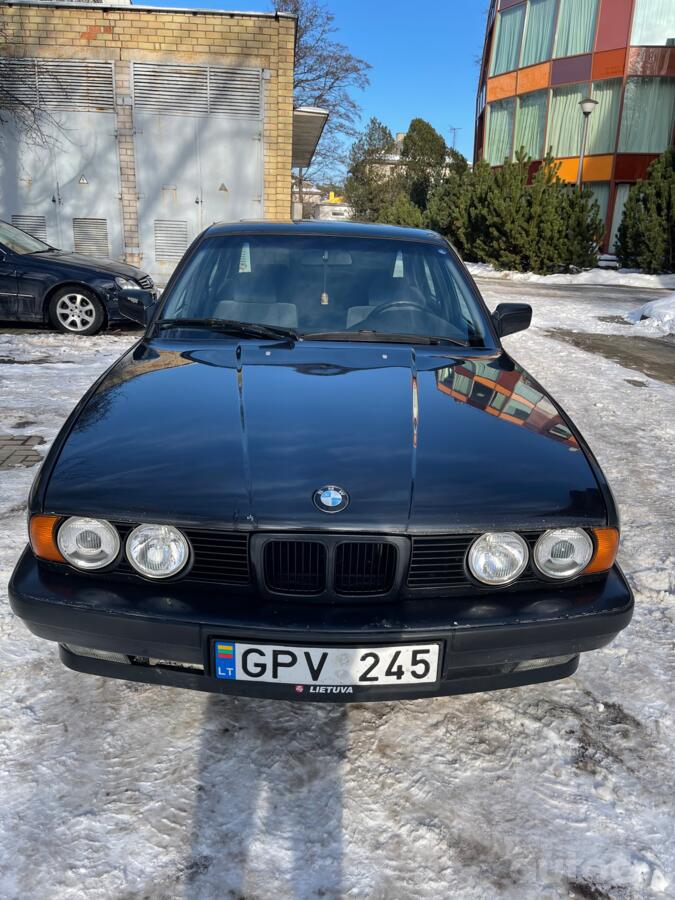 BMW 5 Series E34 Sedan